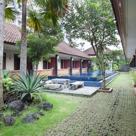 Puri Ganesh Hotel Legian  Exterior photo