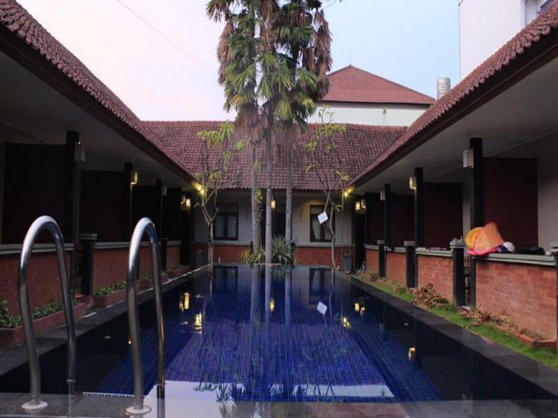 Puri Ganesh Hotel Legian  Exterior photo